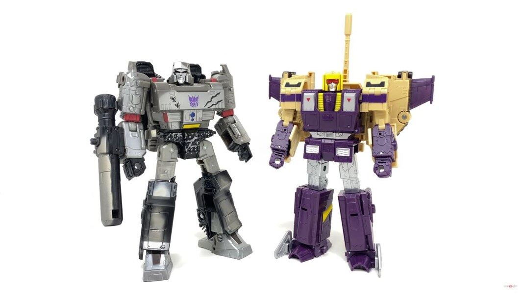 Transformers Legacy Blitzwing First Look In Hand Image  (34 of 61)